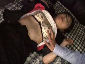 憧れていた美人OL（既婚）が終電逃してボクと相部屋に・・・4時間　サンプル画像02